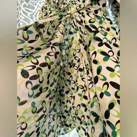 Green and white CATO blouse. NWT 18/20W - Picture 3 of 5